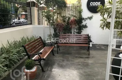 Casa com 3 quartos à venda na rua miguel tostes, 648, rio branco, porto alegre, 113 m2 por r$ 650.000