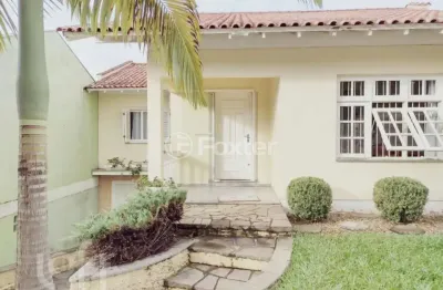 Casa com 3 quartos à venda na rua grécia, 119, petrópolis, novo hamburgo, 225 m2 por r$ 789.000