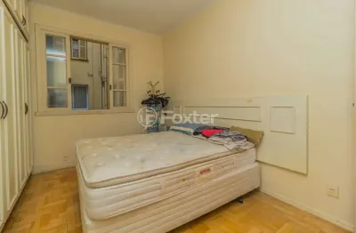 Apartamento com 3 quartos à venda na rua duque de caxias, 840, centro histórico, porto alegre, 107 m2 por r$ 490.000