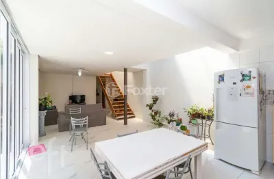 Casa com 3 quartos à venda na rua nunes machado, 195, azenha, porto alegre, 177 m2 por r$ 958.000