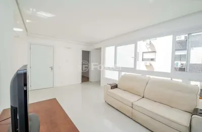 Apartamento com 2 quartos à venda na rua doutor pereira neto, 144, tristeza, porto alegre, 72 m2 por r$ 699.000