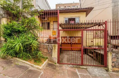 Casa com 3 quartos à venda na rua eudoro berlink, 1155, auxiliadora, porto alegre, 290 m2 por r$ 1.710.000