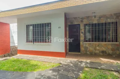 Casa com 3 quartos à venda na rua cidade de uberlândia, 48, jardim europa, porto alegre, 106 m2 por r$ 680.000
