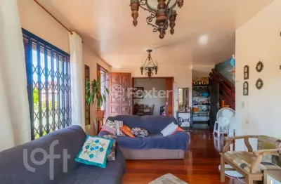 Casa com 5 quartos à venda na Travessa Luiz Tamanini, 62, Teresópolis, Porto Alegre, 235 m2 por R$ 799.000