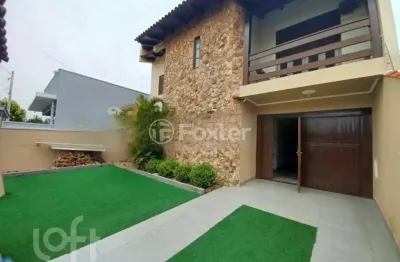Casa com 3 quartos à venda na rua imbe, 208, estância velha, canoas, 240 m2 por r$ 990.000