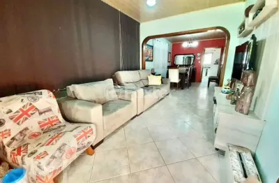 Casa com 2 quartos à venda na rua associação atlética trienon, 34, belém novo, porto alegre, 178 m2 por r$ 585.000