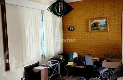 Casa com 3 quartos à venda na rua visconde de duprat, 348, petrópolis, porto alegre, 220 m2 por r$ 699.000