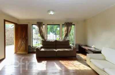 Casa com 4 quartos à venda na rua fernando abbot, 30, nossa senhora das graças, canoas, 880 m2 por r$ 1.200.000