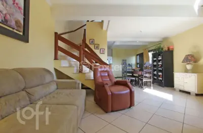 Casa com 3 quartos à venda na rua doutor deoclécio pereira, 47, jardim floresta, porto alegre, 177 m2 por r$ 619.000
