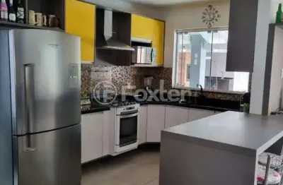 Casa com 3 quartos à venda na rua olegário dias maciel, 78, espírito santo, porto alegre, 217 m2 por r$ 685.000