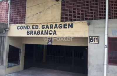 Garagem à venda na rua marechal floriano peixoto, 611, centro histórico, porto alegre, 12 m2 por r$ 45.000