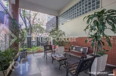 Apartamento com 3 quartos à venda na rua tomaz flores, 247, independência, porto alegre, 84 m2 por r$ 489.000