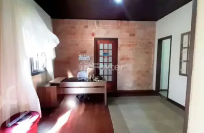 Casa com 3 quartos à venda na rua tomaz edison, 426, santo antônio, porto alegre, 140 m2 por r$ 362.000