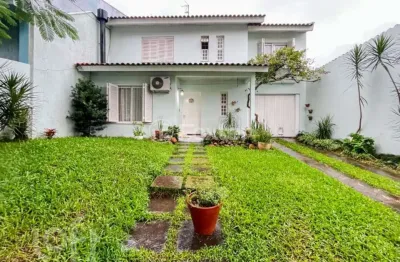 Casa com 3 quartos à venda na rua padre henrique lenz, 44, jardim são pedro, porto alegre, 193 m2 por r$ 746.200