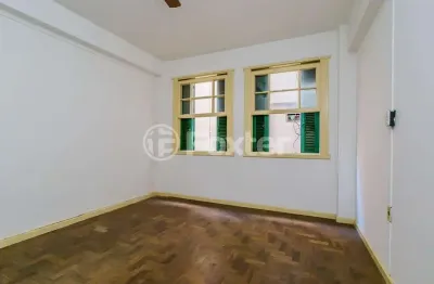 Apartamento com 2 quartos à venda na rua ernesto alves, 65, floresta, porto alegre, 72 m2 por r$ 203.063