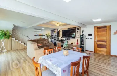 Casa com 4 quartos à venda na rua miracema, 134, chácara das pedras, porto alegre, 280 m2 por r$ 1.200.000
