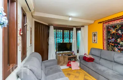 Casa em condomínio fechado com 3 quartos à venda na rua engenheiro otávio furtado, 238, ipanema, porto alegre, 135 m2 por r$ 450.000