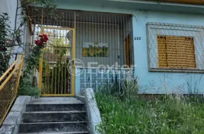 Casa com 3 quartos à venda na rua mariz e barros, 262, petrópolis, porto alegre, 130 m2 por r$ 599.000