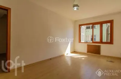 Apartamento com 2 quartos à venda na rua doutor timóteo, 410, moinhos de vento, porto alegre, 66 m2 por r$ 299.000