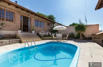 Casa com 3 quartos à venda na rua landel de moura, 3074, tristeza, porto alegre, 205 m2 por r$ 830.000