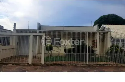 Casa com 3 quartos à venda na rua dos guenoas, 1324, guarujá, porto alegre, 210 m2 por r$ 547.000