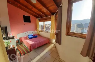 Casa com 4 quartos à venda na rua doutor hermes pacheco, 936, aberta dos morros, porto alegre, 136 m2 por r$ 545.000