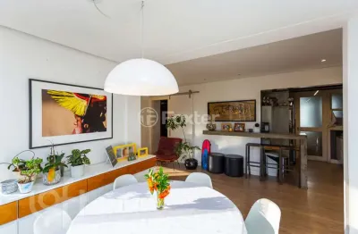 Apartamento com 2 quartos à venda na rua marquês do pombal, 940, moinhos de vento, porto alegre, 90 m2 por r$ 795.000