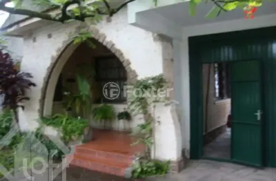 Casa com 3 quartos à venda na rua curupaiti, 761, cristal, porto alegre, 240 m2 por r$ 1.000.000