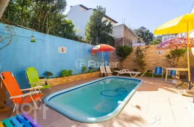 Casa com 3 quartos à venda na rua manoel nunes da silva, 20, guarujá, porto alegre, 174 m2 por r$ 640.000