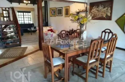 Casa em condomínio fechado com 3 quartos à venda na rua professor antônio josé remião, 15, espírito santo, porto alegre, 356 m2 por r$ 1.280.000