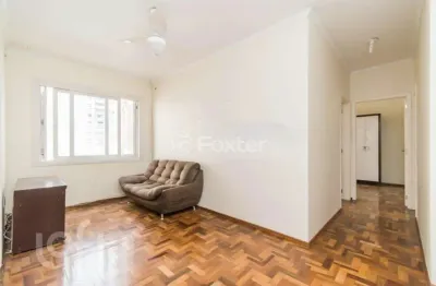 Apartamento com 2 quartos à venda na rua doutor timóteo, 410, moinhos de vento, porto alegre, 60 m2 por r$ 295.000