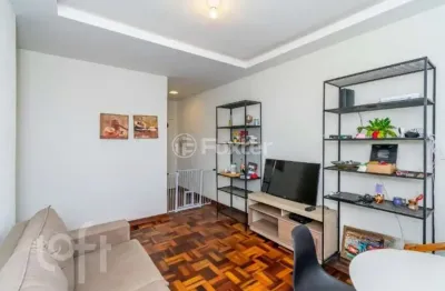 Apartamento com 2 quartos à venda na rua santa cecília, 1315, rio branco, porto alegre, 63 m2 por r$ 300.000