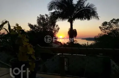 Casa em condomínio fechado com 3 quartos à venda na rua dos guaranis, 360, espírito santo, porto alegre, 195 m2 por r$ 790.000