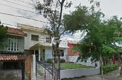 Casa com 3 quartos à venda na rua padre paulo englert, 70, espírito santo, porto alegre, 190 m2 por r$ 700.000