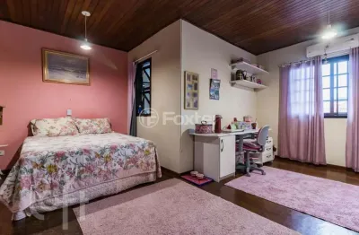 Casa com 4 quartos à venda na rua três passos, 107, passo da areia, porto alegre, 290 m2 por r$ 999.000