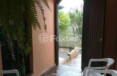 Casa com 2 quartos à venda na rua doze de outubro, 607, partenon, porto alegre, 91 m2 por r$ 450.000
