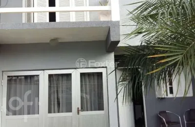 Casa com 3 quartos à venda na rua escobar, 172, parque dos eucalíptos, gravataí, 106 m2 por r$ 402.800
