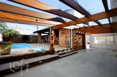 Casa com 2 quartos à venda na rua ancara, 118, espírito santo, porto alegre, 220 m2 por r$ 850.000