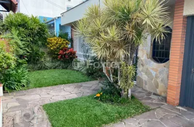 Casa com 3 quartos à venda na rua fátima, 314, partenon, porto alegre, 289 m2 por r$ 850.000