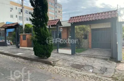 Casa com 3 quartos à venda na rua fátima, 314, partenon, porto alegre, 289 m2 por r$ 850.000
