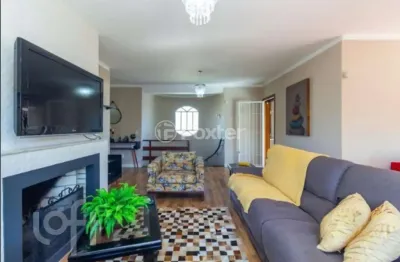 Casa com 4 quartos à venda na rua criciúma, 115, guarujá, porto alegre, 288 m2 por r$ 1.500.000