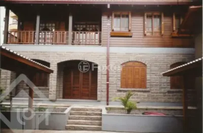 Casa com 4 quartos à venda na rua professora viero, 555, madureira, caxias do sul, 428 m2 por r$ 3.800.000