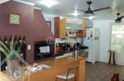 Casa com 2 quartos à venda na rua doutor luiz bastos do prado, 2542, centro, gravataí, 150 m2 por r$ 985.000