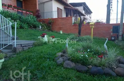 Casa com 3 quartos à venda na rua teotônia, 35, camaquã, porto alegre, 220 m2 por r$ 1.400.000