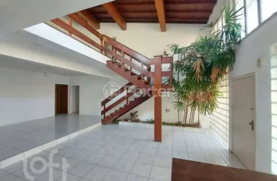 Casa com 7 quartos à venda na avenida belém, 68, teresópolis, porto alegre, 650 m2 por r$ 1.200.000