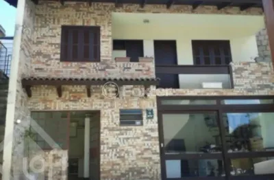 Casa com 3 quartos à venda na rua doutor pitrez, 994, ipanema, porto alegre, 500 m2 por r$ 950.000