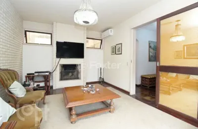 Casa com 4 quartos à venda na avenida bagé, 451, petrópolis, porto alegre, 289 m2 por r$ 2.340.000