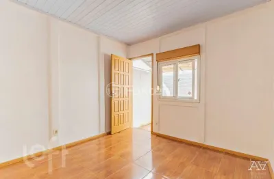 Casa com 5 quartos à venda na rua caldre e fião, 153, santo antônio, porto alegre, 156 m2 por r$ 450.000