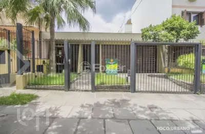 Casa com 5 quartos à venda na rua professor ivo corseuil, 344, petrópolis, porto alegre, 333 m2 por r$ 1.000.000