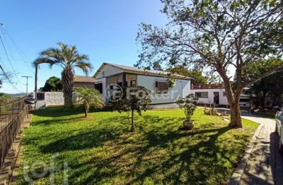 Casa com 3 quartos à venda na rua barcelona, 596, lomba do pinheiro, porto alegre, 65 m2 por r$ 400.000